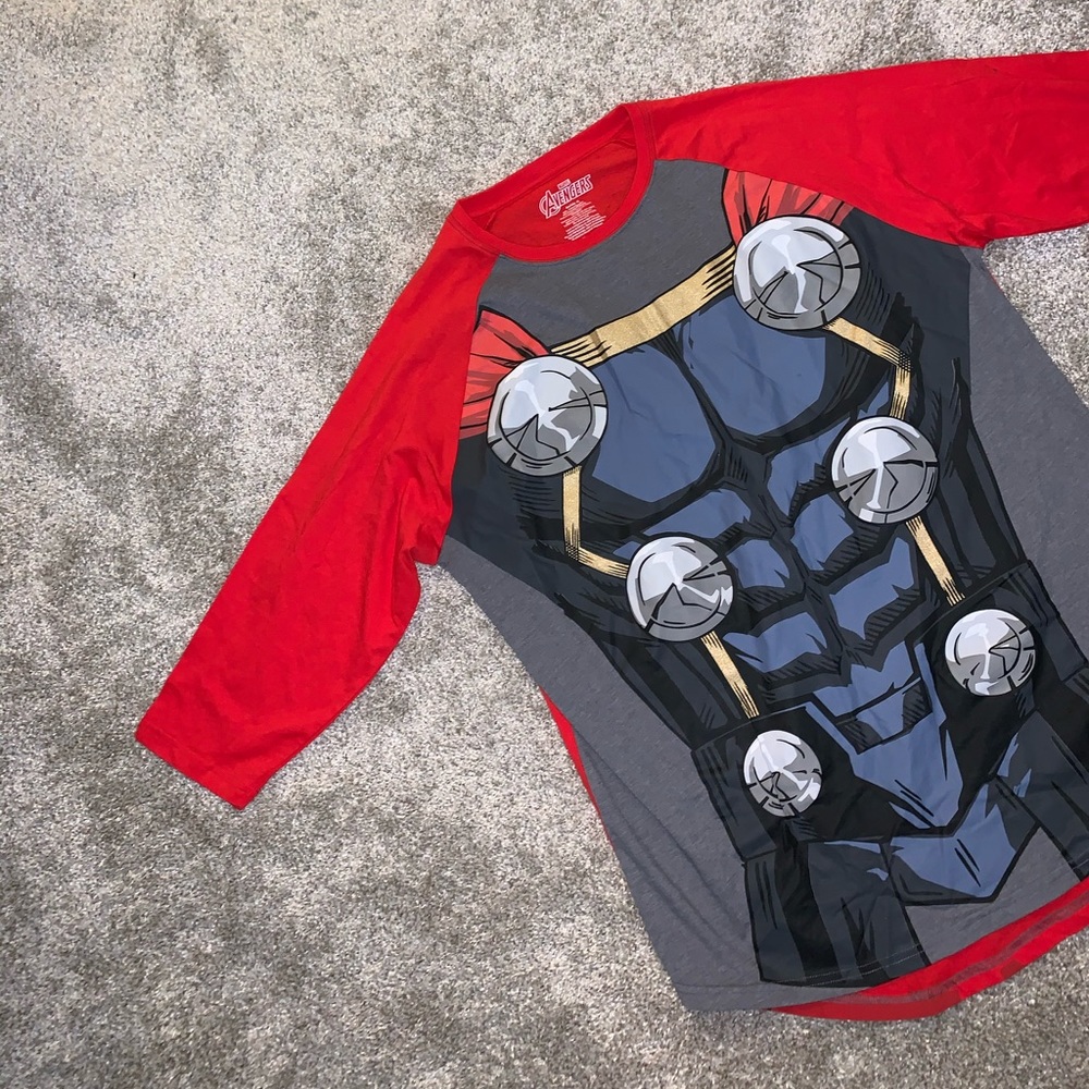 Marvel Avengers Red & Gray Shirt size XL - Picture 4 of 8